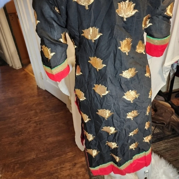 Asian Handmade Embroidered  Dress‎ S - Picture 6 of 13